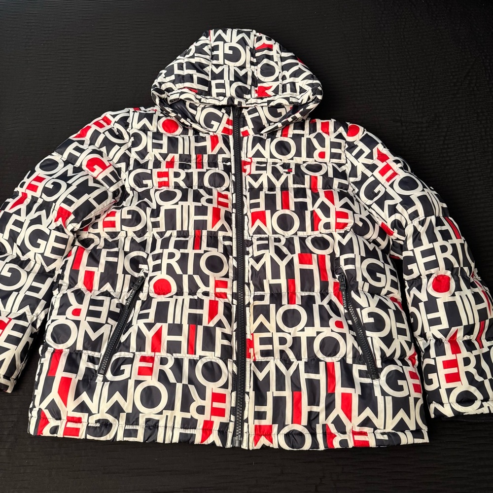 Tommy Hilfiger All Over Print Puffer Jacket Size 2XL Parka Quilted Logo Hood XXL